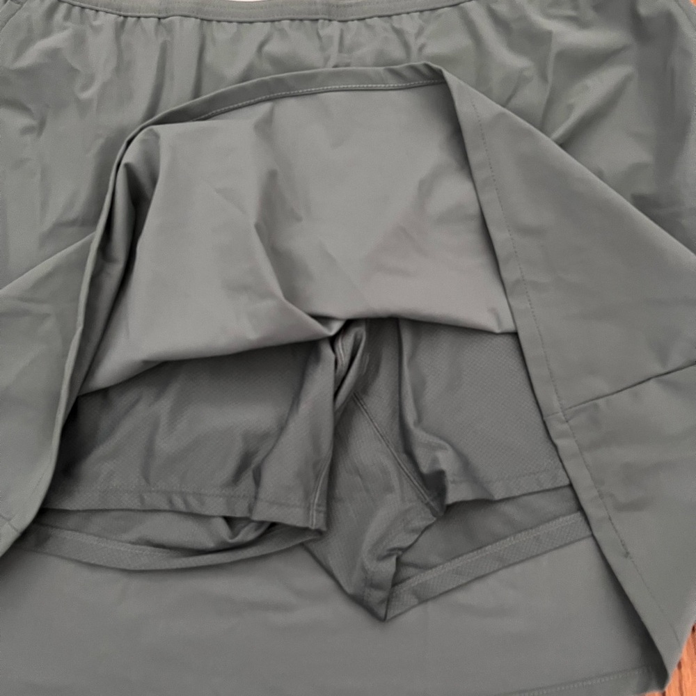 NWT Green Resort Skort - Picture 2 of 6